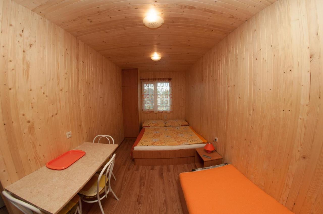 Nero Apartman Veľký Meder Bagian luar foto